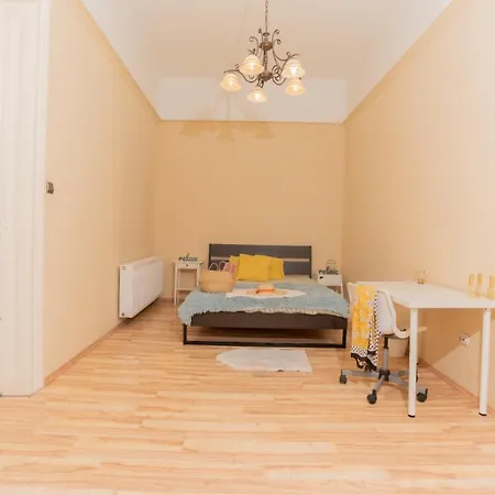 5-room In The Heart Of The Center Near The Synagogue * Budapest