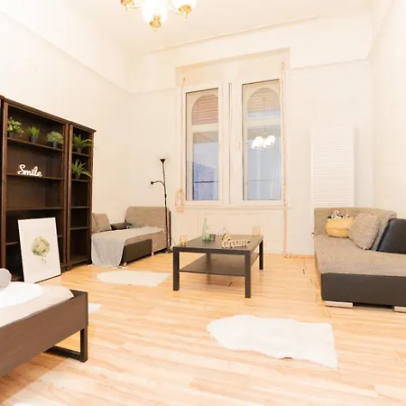 5-room In The Heart Of The Center Near The Synagogue Apartment